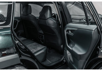 Новый Toyota RAV4 2025 (10 фото)