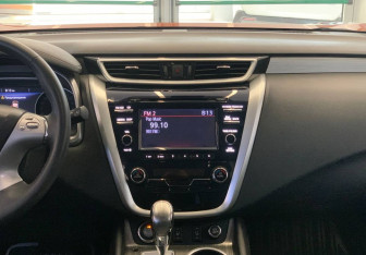 Подержанный автомобиль Nissan Murano Suv 2018 года (12 фото)