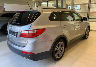 Подержанный автомобиль Hyundai Santa Fe 2013 года (4 фото)