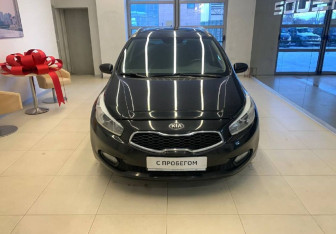 Подержанный автомобиль Kia Ceed Wagon 2014 года (2 фото)