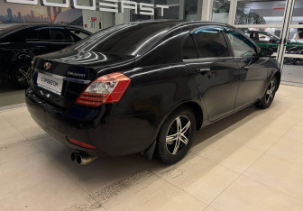 Подержанный автомобиль Geely Emgrand EC7 Sedan 2014 года (4 фото)