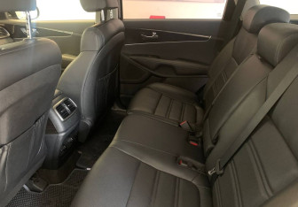 Подержанный автомобиль Kia Sorento 2019 года (9 фото)