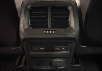 Подержанный автомобиль Volkswagen Tiguan 2017 года (18 фото)