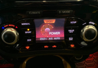 Подержанный автомобиль Nissan Juke 2017 года (23 фото)