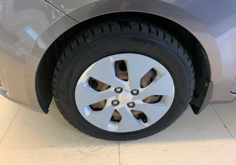 Подержанный автомобиль Kia Rio Sedan 2014 года (16 фото)