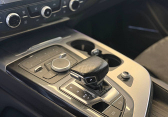 Подержанный автомобиль Audi Q7 2016 года (19 фото)