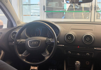 Подержанный автомобиль Audi A3 Sedan 2015 года (8 фото)