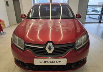 Подержанный автомобиль Renault Sandero 2014 года (2 фото)