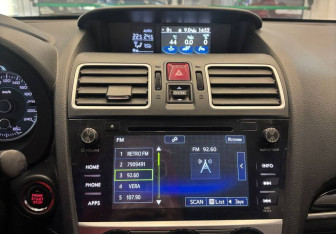 Подержанный автомобиль Subaru XV 2016 года (13 фото)