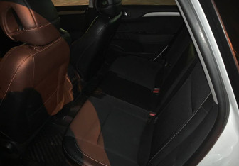 Подержанный автомобиль Citroen C4 Hatchback 2012 года (10 фото)