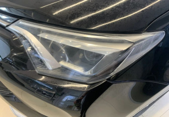 Подержанный автомобиль Toyota RAV4 2017 года (14 фото)