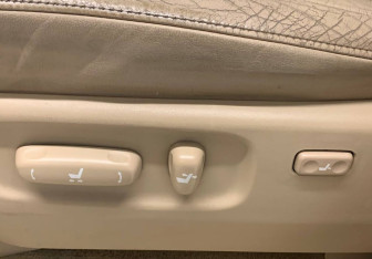 Подержанный автомобиль Toyota Land Cruiser Suv 2013 года (24 фото)