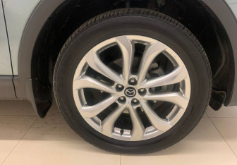 Подержанный автомобиль Mazda CX-9 2012 года (16 фото)