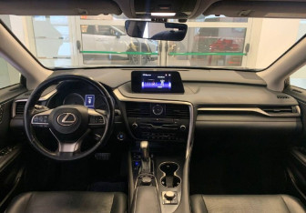 Подержанный автомобиль Lexus RX 2018 года (9 фото)