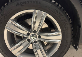 Подержанный автомобиль Volkswagen Tiguan 2017 года (16 фото)