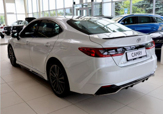 Новый Toyota Camry Sedan 2026 (6 фото)