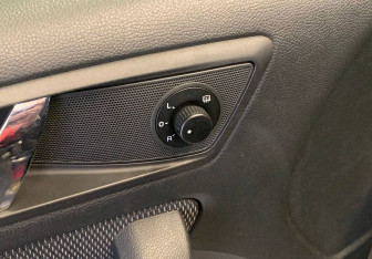 Подержанный автомобиль Skoda Yeti 2010 года (18 фото)