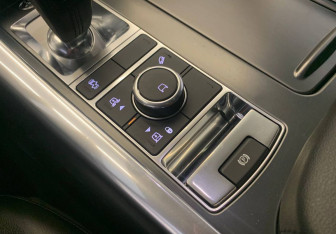 Подержанный автомобиль Land Rover Range Rover Sport 2020 года (20 фото)