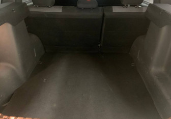 Подержанный автомобиль Renault Duster 2012 года (8 фото)