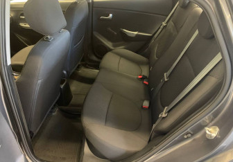 Подержанный автомобиль Kia Rio Sedan 2014 года (10 фото)