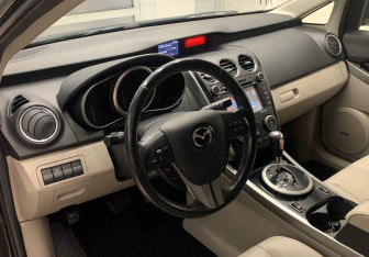 Подержанный автомобиль Mazda CX-7 2010 года (15 фото)