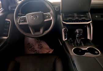 Новый Toyota Land Cruiser Suv 2026 (10 фото)
