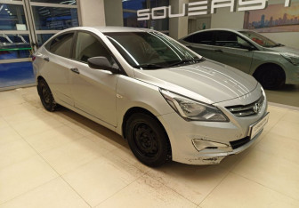 Подержанный автомобиль Hyundai Solaris Sedan 2016 года (3 фото)