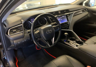 Подержанный автомобиль Toyota Camry Sedan 2021 года (13 фото)