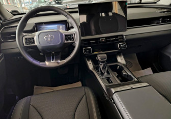 Новый Toyota RAV4 2026 (16 фото)