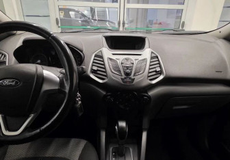 Подержанный автомобиль Ford EcoSport 2015 года (10 фото)
