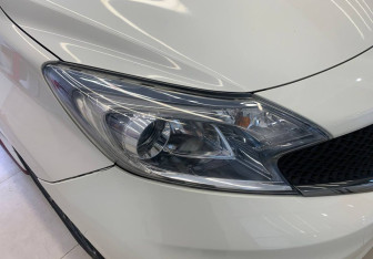 Подержанный автомобиль Nissan Note 2015 года (14 фото)