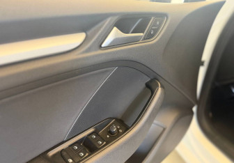 Подержанный автомобиль Audi A3 Sedan 2015 года (16 фото)