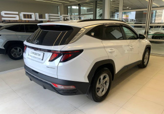Подержанный автомобиль Hyundai Tucson 2022 года (4 фото)