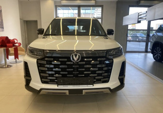 Подержанный автомобиль Changan CS95 2023 года (2 фото)