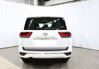 Новый Toyota Land Cruiser Suv 2026 (6 фото)