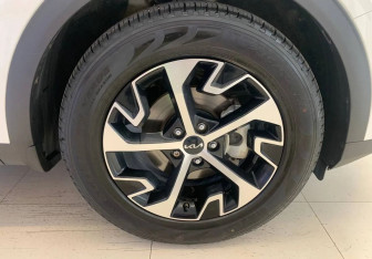 Подержанный автомобиль Kia Sportage 2024 года (15 фото)