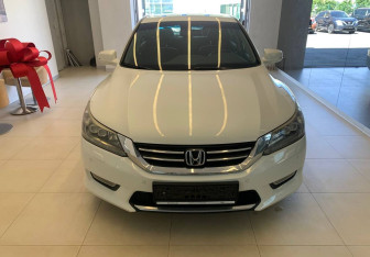 Подержанный автомобиль Honda Accord Sedan 2013 года (2 фото)
