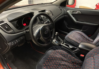 Подержанный автомобиль Kia Cerato Sedan 2011 года (13 фото)