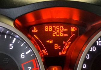 Подержанный автомобиль Nissan Juke 2017 года (11 фото)