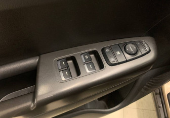 Подержанный автомобиль Kia Sportage 2017 года (18 фото)