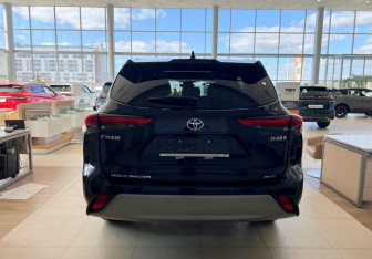 Новый Toyota Highlander 2024 (5 фото)