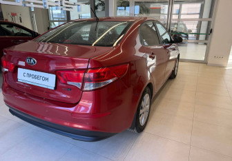 Подержанный автомобиль Kia Rio Sedan 2016 года (4 фото)
