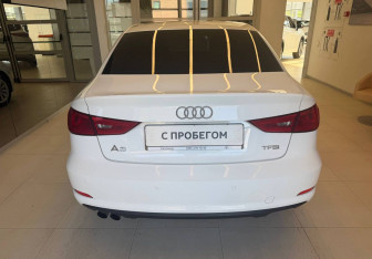 Подержанный автомобиль Audi A3 Sedan 2015 года (5 фото)