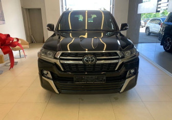 Подержанный автомобиль Toyota Land Cruiser Suv 2020 года (2 фото)