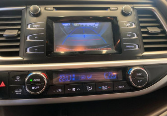 Подержанный автомобиль Toyota Highlander 2014 года (19 фото)
