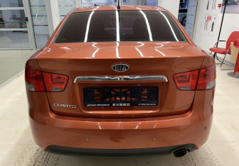 Подержанный автомобиль Kia Cerato Sedan 2011 года (5 фото)