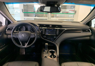Подержанный автомобиль Toyota Camry Sedan 2020 года (11 фото)