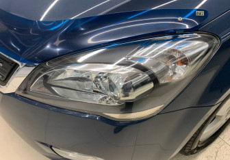 Подержанный автомобиль Kia Ceed Wagon 2011 года (14 фото)