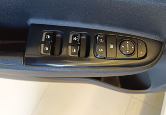 Подержанный автомобиль Kia Rio Sedan 2021 года (16 фото)