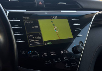 Подержанный автомобиль Toyota Camry Sedan 2019 года (24 фото)